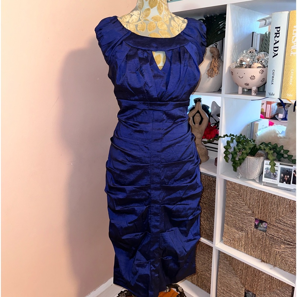 Flattering Ruched Cocktail Dress - Picture 4 of 9